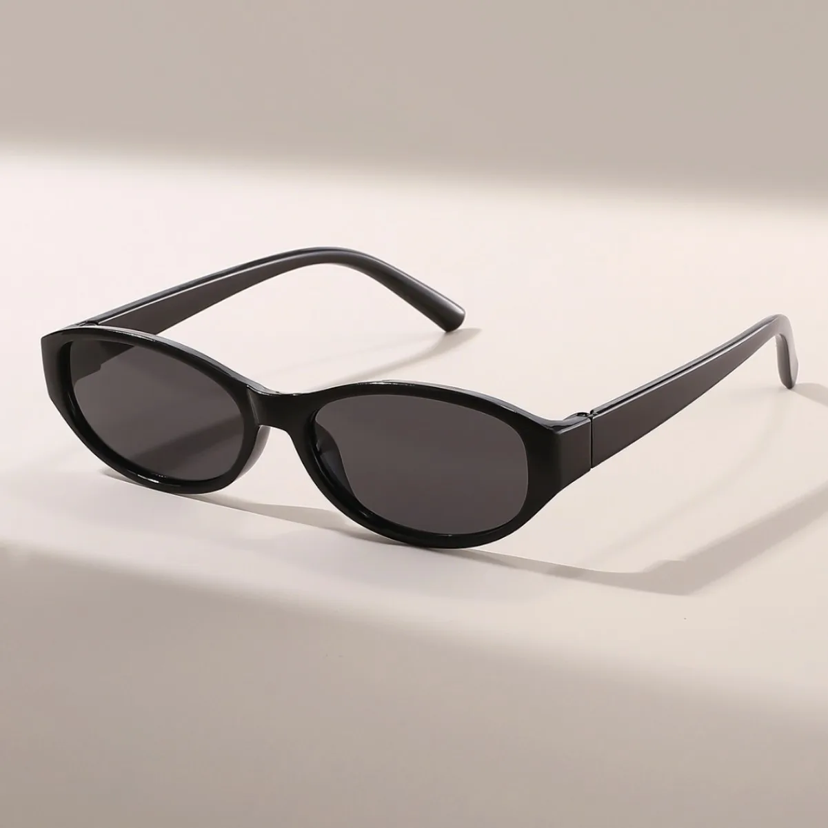 Lunettes de soleil ovales rétr - Vintage Fashion Enthusiasts avis et prix